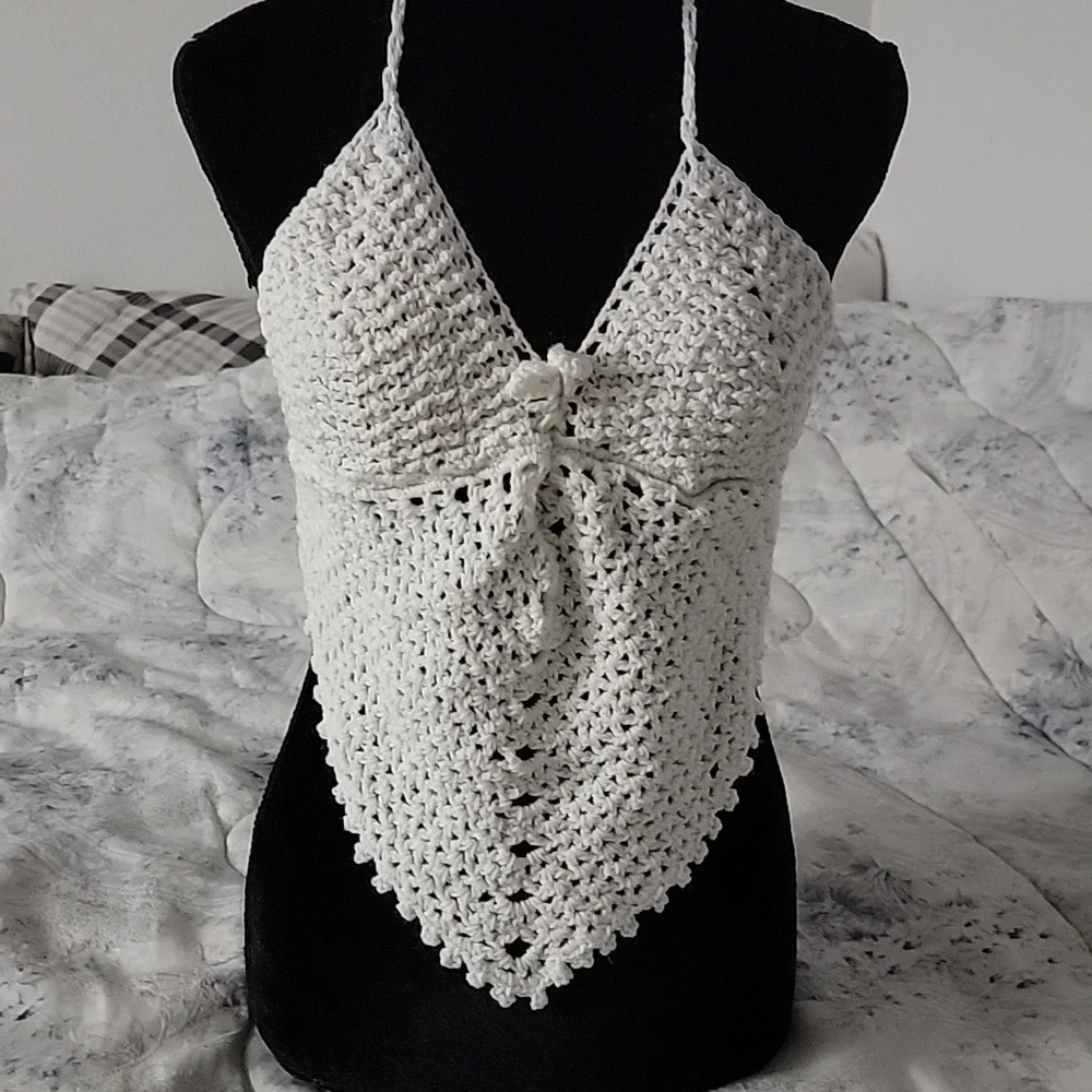 Top - Picture 2 of 3